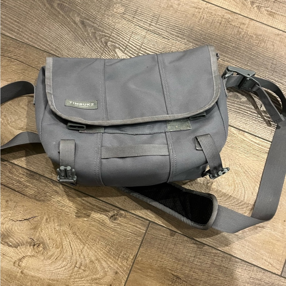 Timbuk2; shoulder bag